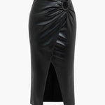 Ermelinda | Figuroverhevend Kunstleder-Midirok met Wickeloptiek, Decoratieve Gesp en Hoge Split