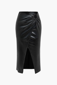 Ermelinda | Figuroverhevend Kunstleder-Midirok met Wickeloptiek, Decoratieve Gesp en Hoge Split