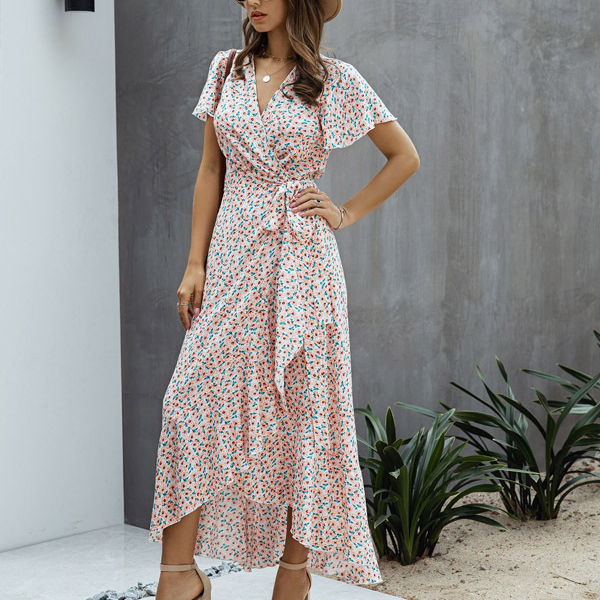 Gebloemd Wikkeljurk met V-hals & Ruffles – Zomerachtig & Elegant