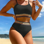 Zwarte High-Waist Bikini met Chevron-Detail – 2-delig Set met Spaghettibandjes &amp; Structuurstof