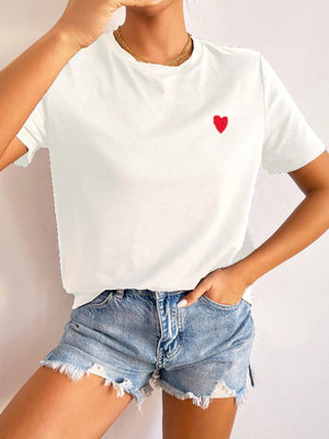 Basis Dames T-Shirt met Hartdetail – Minimalistisch, Casual & Combinatie Sterk