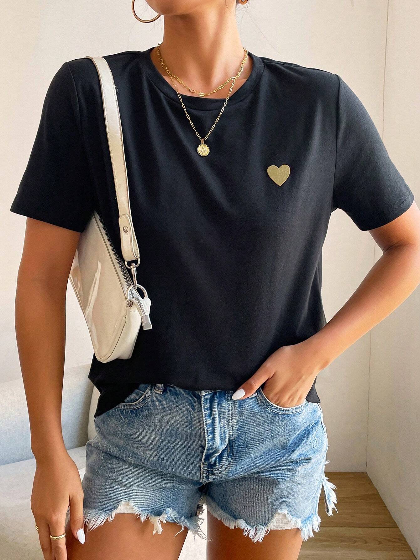 Basis Dames T-Shirt met Hartdetail – Minimalistisch, Casual & Combinatie Sterk