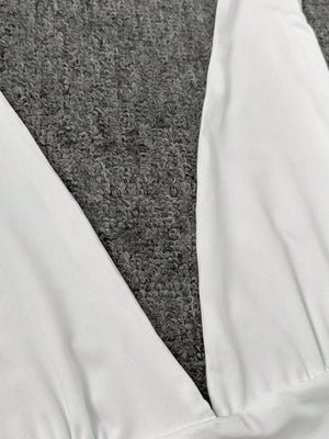 Minidress met halternek en skater-snit – Figuuraccentuerend & Vrouwelijk