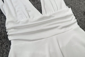 Minidress met halternek en skater-snit – Figuuraccentuerend & Vrouwelijk