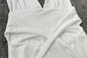 Minidress met halternek en skater-snit – Figuuraccentuerend & Vrouwelijk