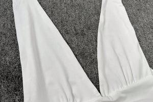 Minidress met halternek en skater-snit – Figuuraccentuerend & Vrouwelijk