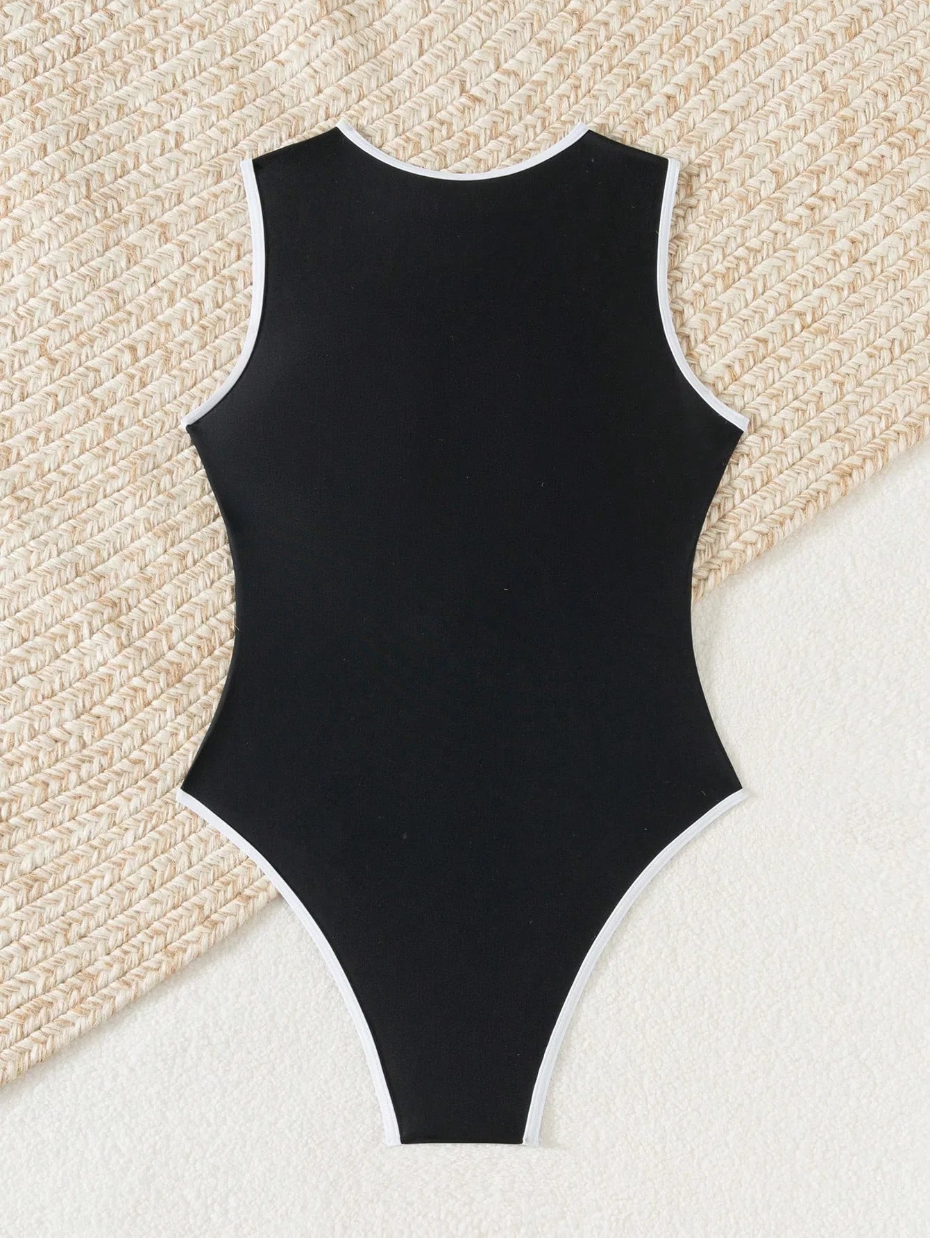 Sportief-elegante badpak met rits – Voor actieve en stijlbewuste vrouwen