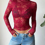 Geknipte kanten blouse met lange mouwen – Sexy, Transparant & Vrouwelijk