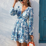 Gebloemd Boho-jurk met V-hals & Volant – Femme, Licht & Vakantieklaar