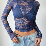 Geknipte kanten blouse met lange mouwen – Sexy, Transparant & Vrouwelijk