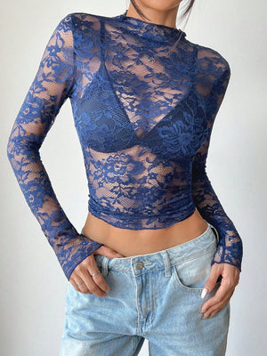 Geknipte kanten blouse met lange mouwen – Sexy, Transparant & Vrouwelijk