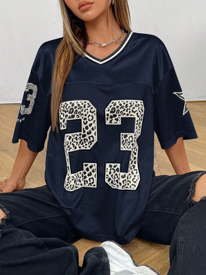 Oversized Jersey Shirt met Dierenprint – Sportief, Trendy & Klaar voor Streetstyle