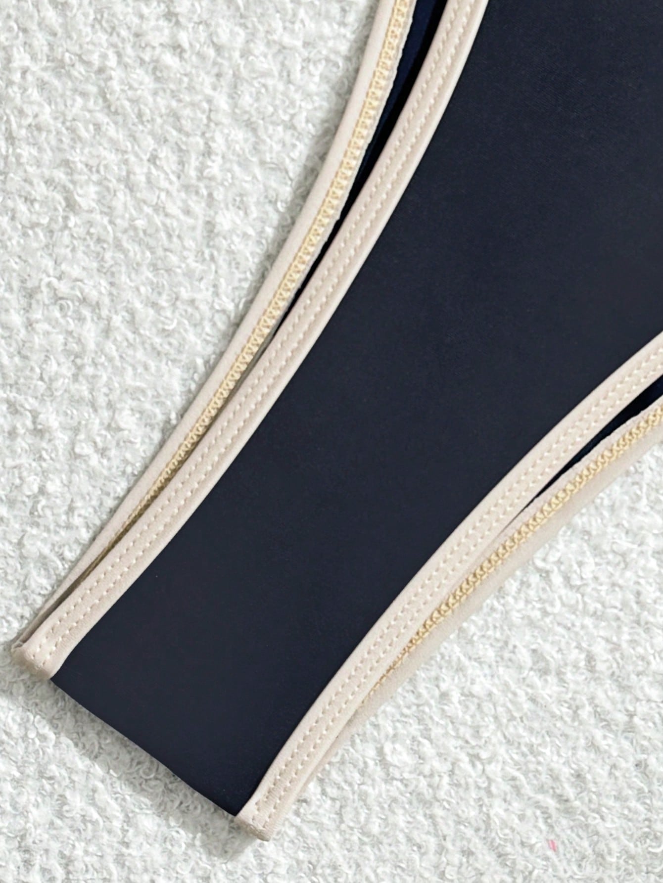 Sexy Triangle-Bikini in Marineblauw met Contrastzoom – Minimalistische 2-delige Set om te Touwen
