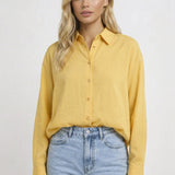 Luchtige Blouse met Knopen en Relaxte Pasvorm