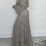 Off-shoulder kantjurk met een ruime snit – Boho-chic ontmoet elegantie