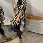 Geertje™ Oversized Blouse met Abstracte Print