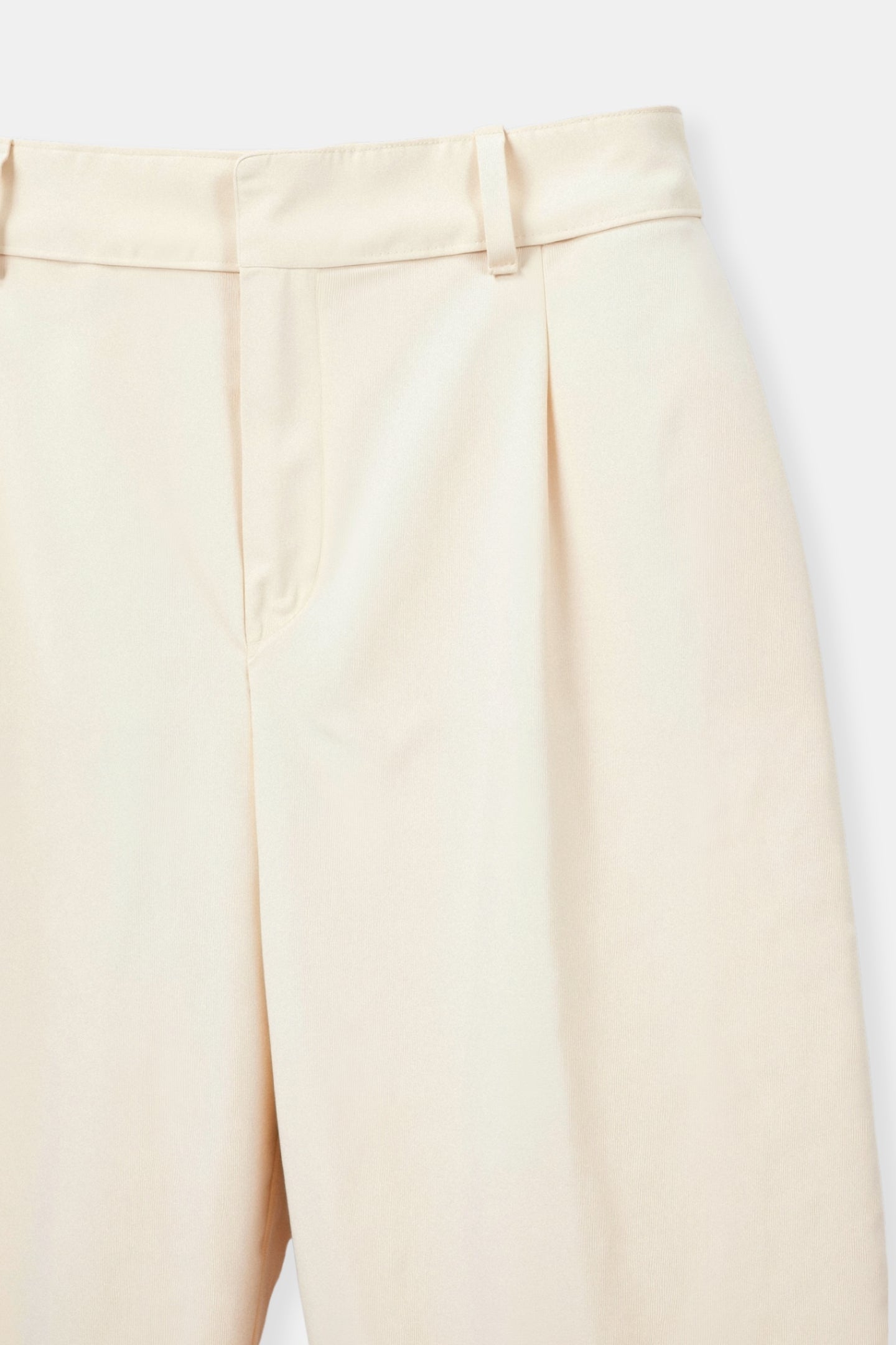 Elegante damesbroek met wijde snit en plooien