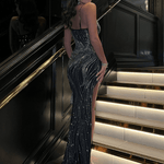 Sophie | Glamoureuze Strass Avondjurk met Beinsplit – Elegantie & Luxe in Zwart