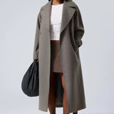 Emilia | Lange wollen mantel in oversized stijl