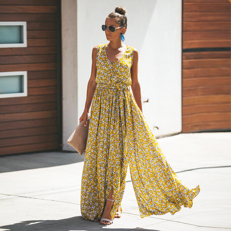 Mouwloze Maxijurk met Bloemenprint & Split – Zomerse & Elegante
