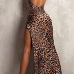Amelie | Verleidelijk Leopard Maxikleed – Sensuele Look met Beinsplit