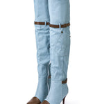 Chloe | Denim kniehooglaarzen met hak & Verstelbare Bruine Riem