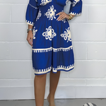 Elegante jurk met patroon en V-hals – perfect voor elke gelegenheid