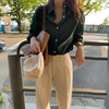 Satin-Stijl Damesblouse met Knopsluiting – Elegant, Vloeiend & Tijdloos