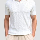 Witte gebreide poloshirt met structuurpatroon