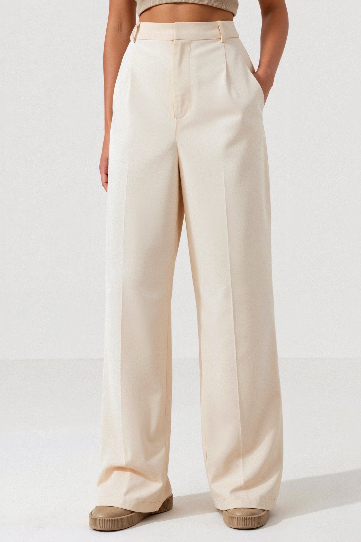 Elegante damesbroek met wijde snit en plooien