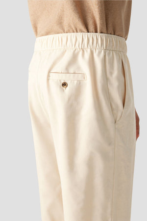 Killian | Beige herenbroek met elastische tailleband en knoopsluiting