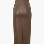 Edwina | Figurbetonende Kunstlederen Midirok met Asymmetrische Wickeloptiek