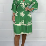 Elegante jurk met patroon en V-hals – perfect voor elke gelegenheid