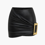 Lyra | Figuuraccentuerende Kunstlederen Minirok met asymmetrische Drapering en gouden Decoratiespeld