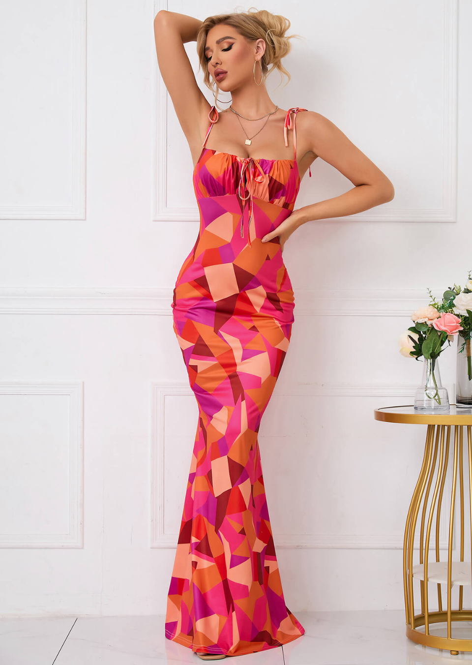 Figuraccentuerend Maxikleed met Bloemenpatroon en Strikdetails – vrouwelijke zomerdroom