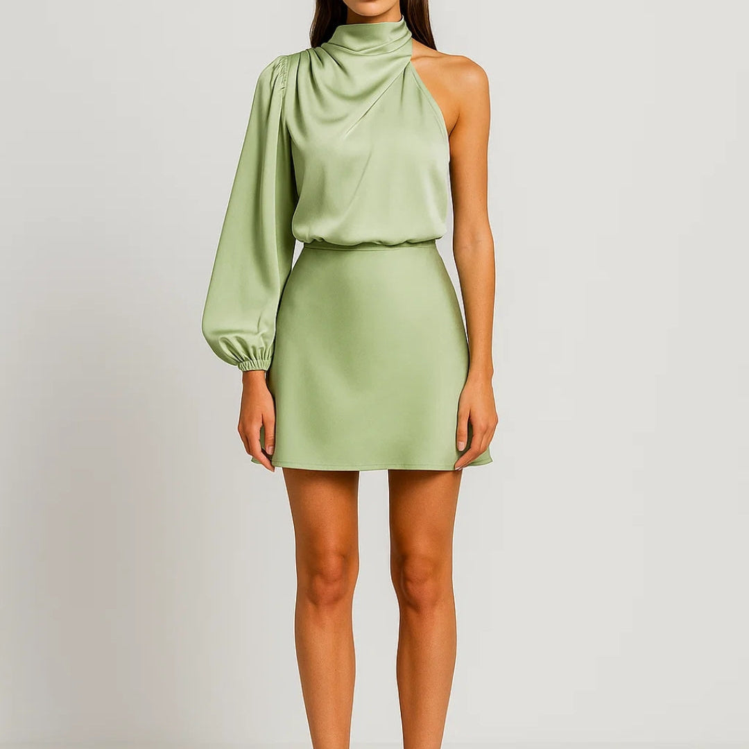 Elegante One Shoulder Mini Jurk met Hoge Hals en Lange Mouw