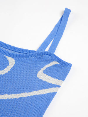 Maisie | Figuuraccentuerende midijurk met abstract patroon en delicate spaghettibandjes