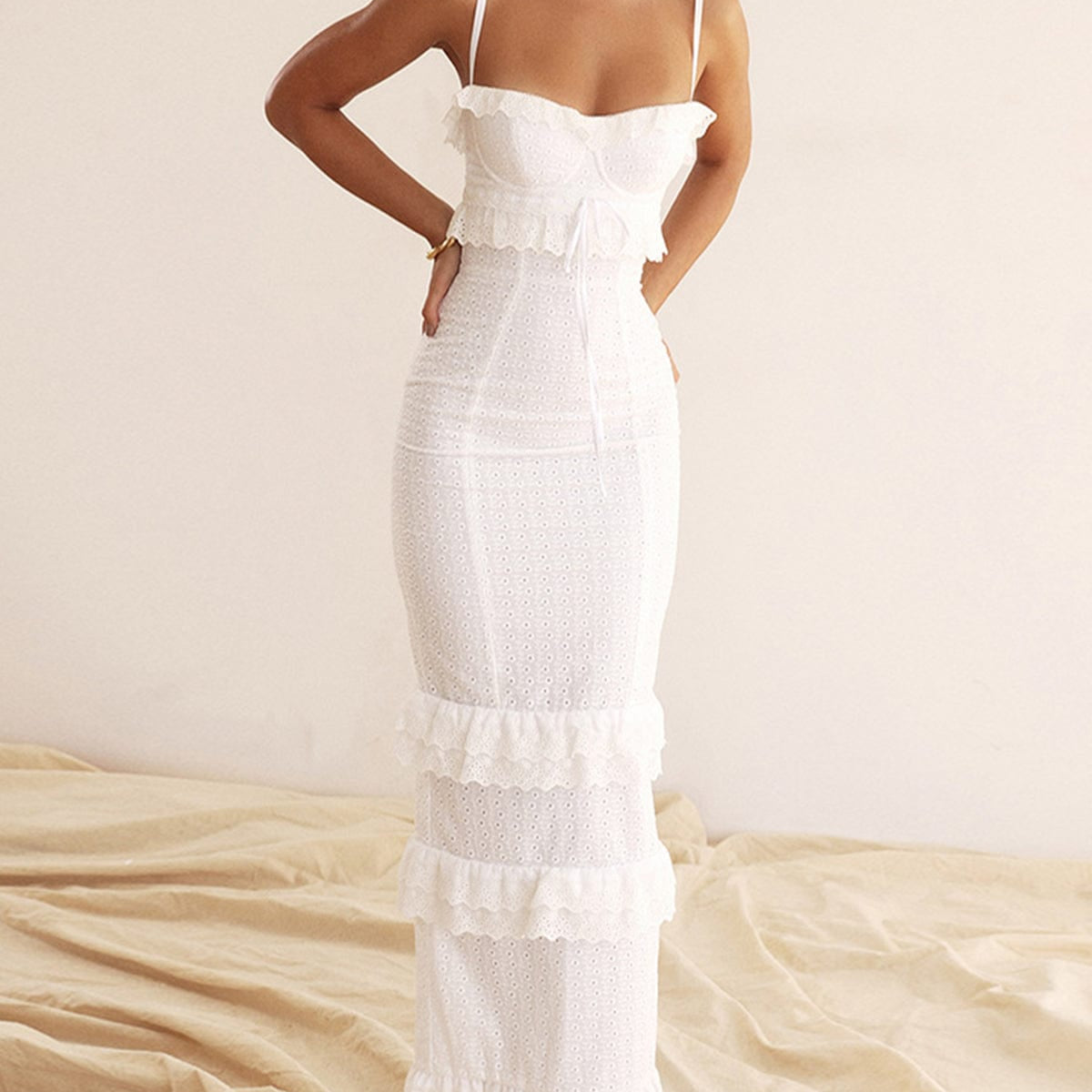 Hanna | Romantische kantjurk met ruches – Feminine elegantie in wit