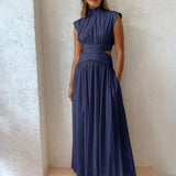 Leni |  Hoge Kraag Maxikleed met Cut-Outs – Modern & Verfijnd