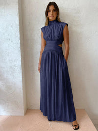 Leni |  Hoge Kraag Maxikleed met Cut-Outs – Modern & Verfijnd
