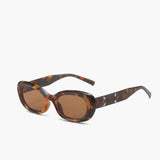 Ovale Retro Zonnebril met Luipaardprint en UV Bescherming