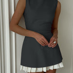 Robin | Elegante mouwloze midikleed met plissé-design