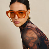 Oversized Retro Zonnebril met Gekleurde Glazen en UV Bescherming