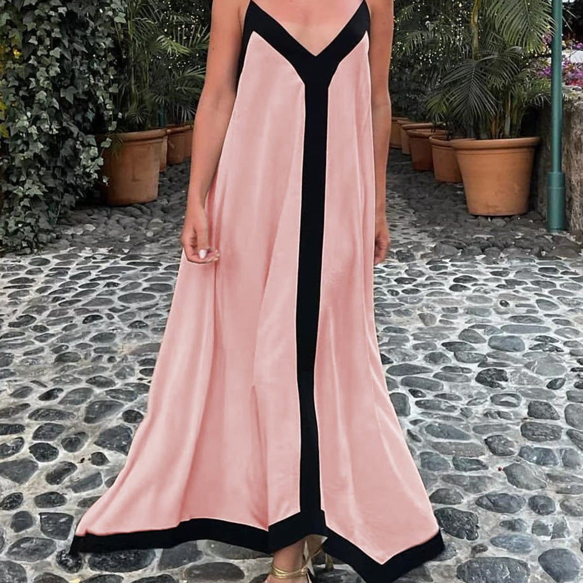 Adeltraud | Vloeiend V-hals Maxi-jurk met contrasterende details