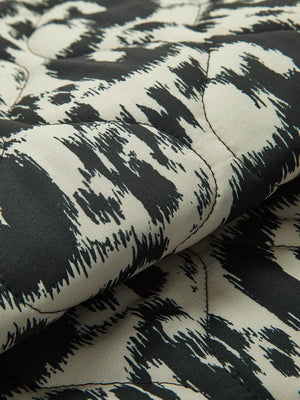 Leona | Jas met Dierenprint – Een Statement voor de Gedurfde Look