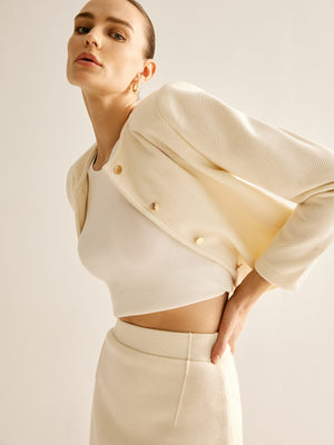 Anja | Stijlvolle Off-White Cropped-Jack met gouden knopen