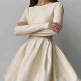 Alina | Elegante Dames Skaterjurk in Crème met Lange Mouwen