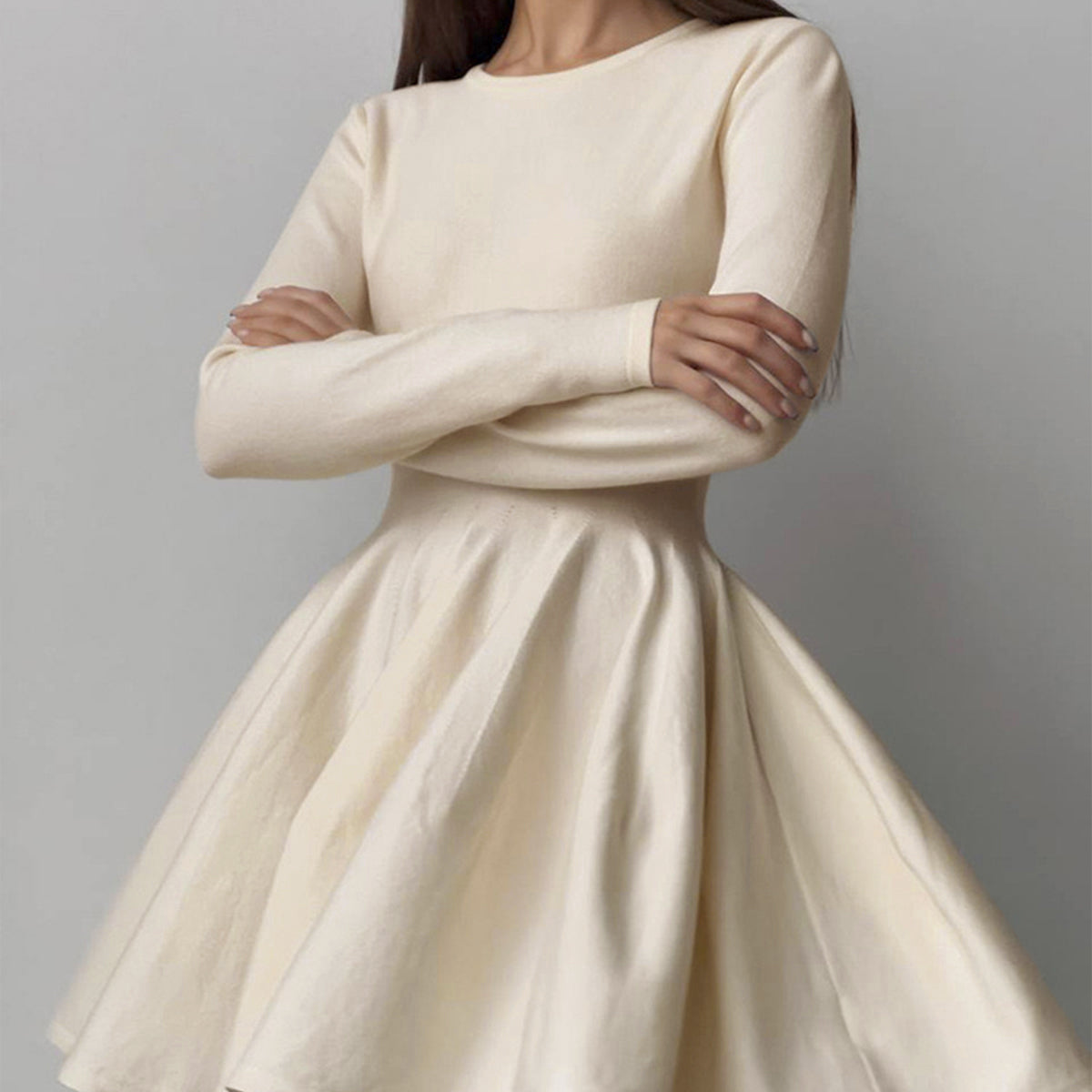 Alina | Elegante Dames Skaterjurk in Crème met Lange Mouwen