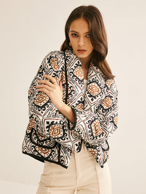 Steppjacke met etnisch patroon en oversized snit