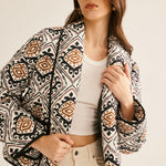 Steppjacke met etnisch patroon en oversized snit